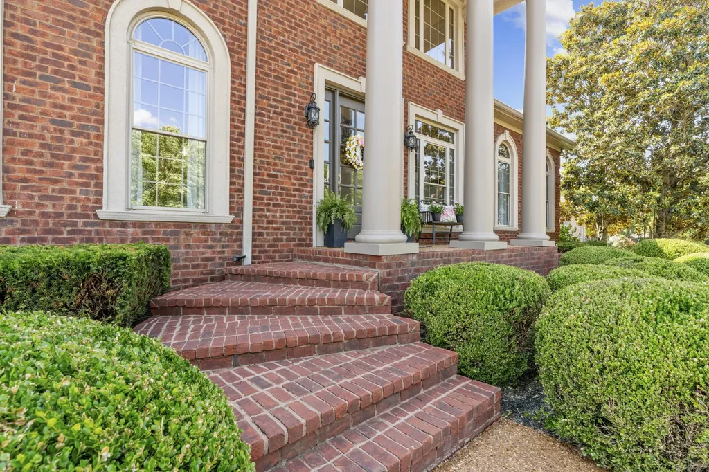 2020 Shoreline Drive Mount Juliet TN 37122