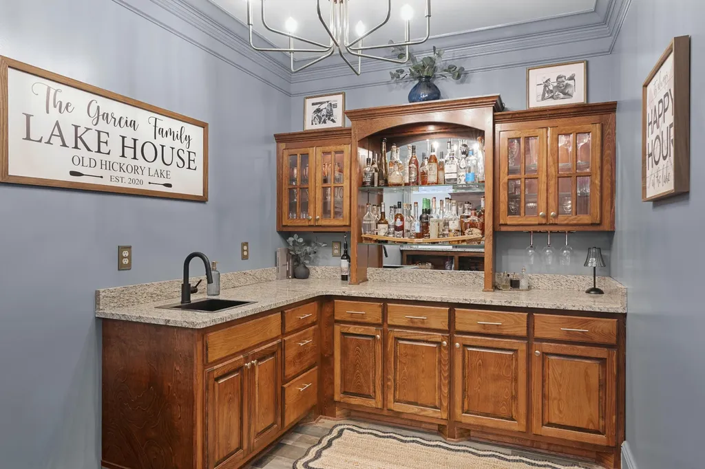 2020 Shoreline Drive Mount Juliet TN 37122