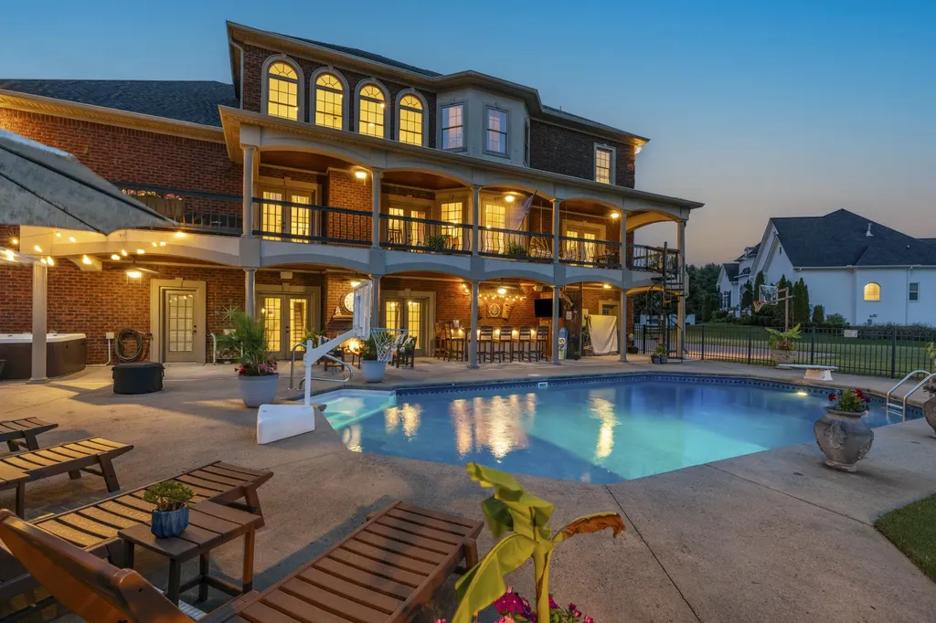 2020 Shoreline Drive Mount Juliet TN 37122
