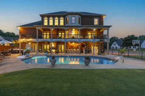 2020 Shoreline Drive Mount Juliet TN 37122