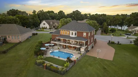 2020 Shoreline Drive Mount Juliet TN 37122