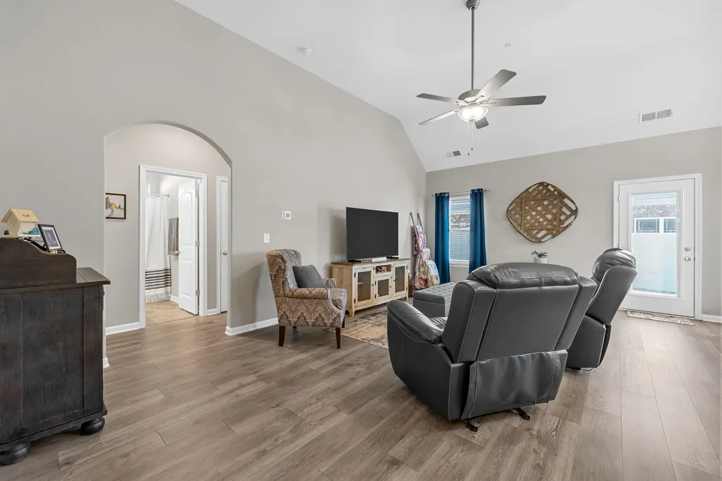 430 Clayton Court Pleasant View TN 37146