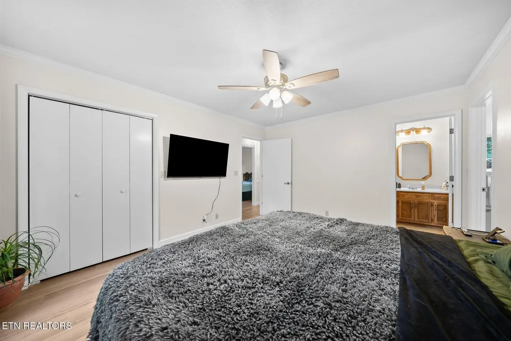 16 Trafalgar Lane Crossville TN 38558
