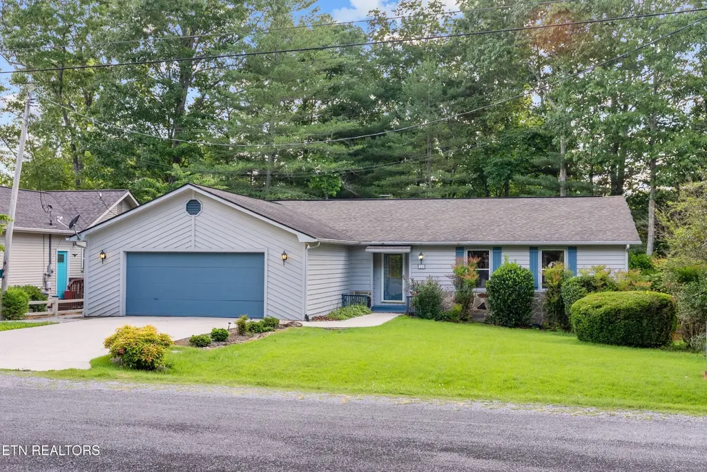 16 Trafalgar Lane Crossville TN 38558