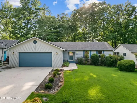 16 Trafalgar Lane Crossville TN 38558