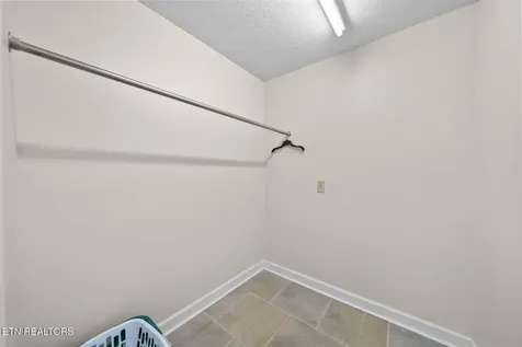 16 Trafalgar Lane Crossville TN 38558