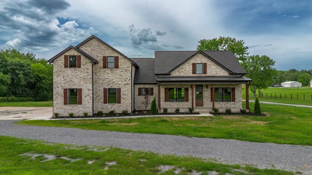 4398 Woodrow Wilson Road Springfield TN 37172