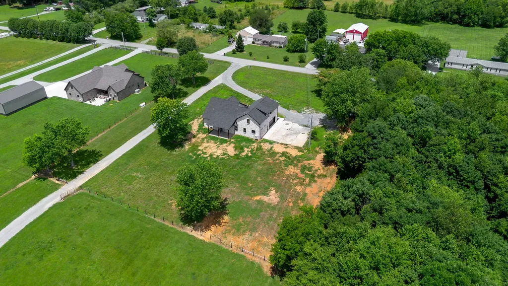 4398 Woodrow Wilson Road Springfield TN 37172