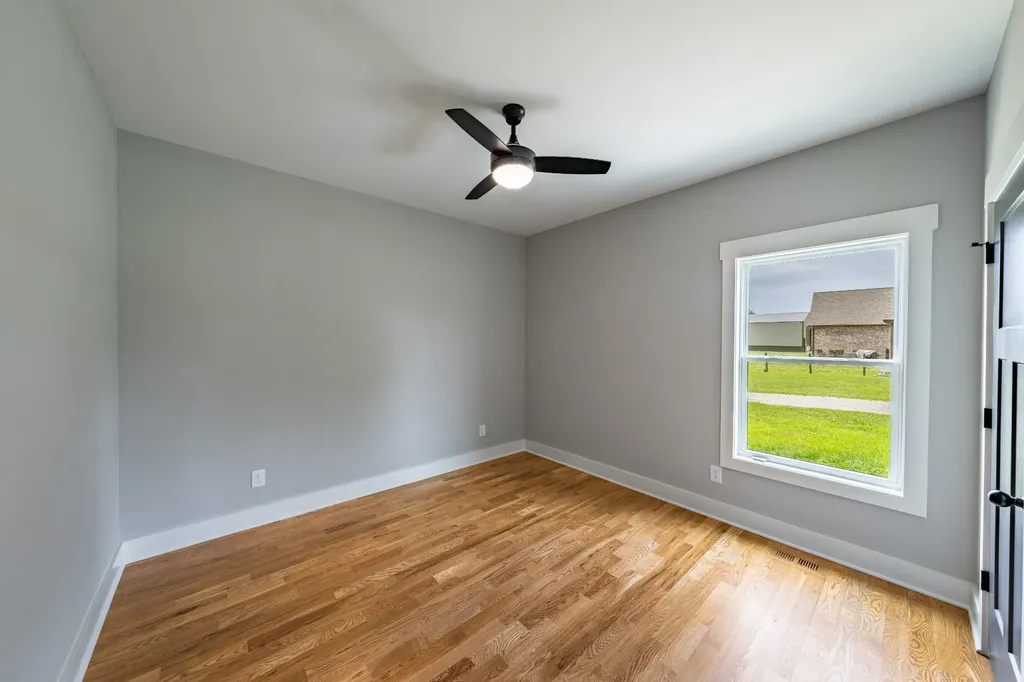 4398 Woodrow Wilson Road Springfield TN 37172