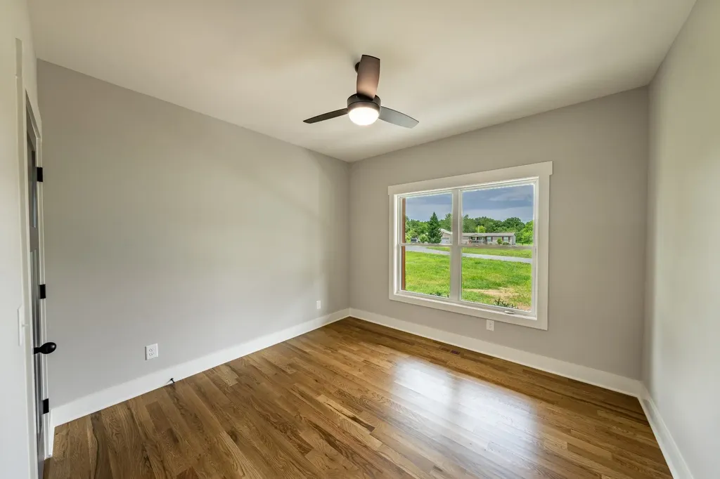 4398 Woodrow Wilson Road Springfield TN 37172
