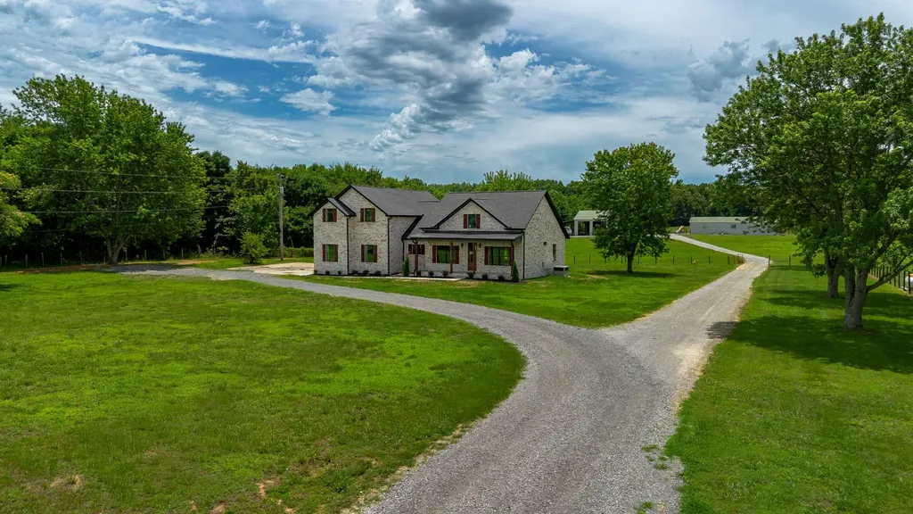 4398 Woodrow Wilson Road Springfield TN 37172