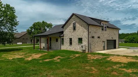 4398 Woodrow Wilson Road Springfield TN 37172