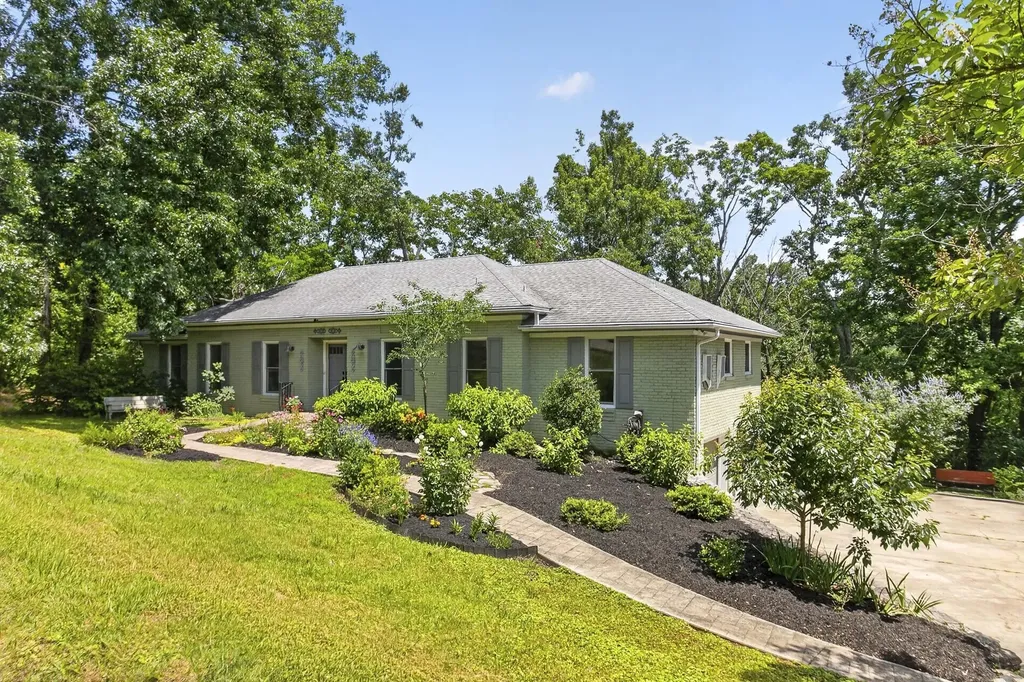 1234 Jefferson Davis Drive Brentwood TN 37027
