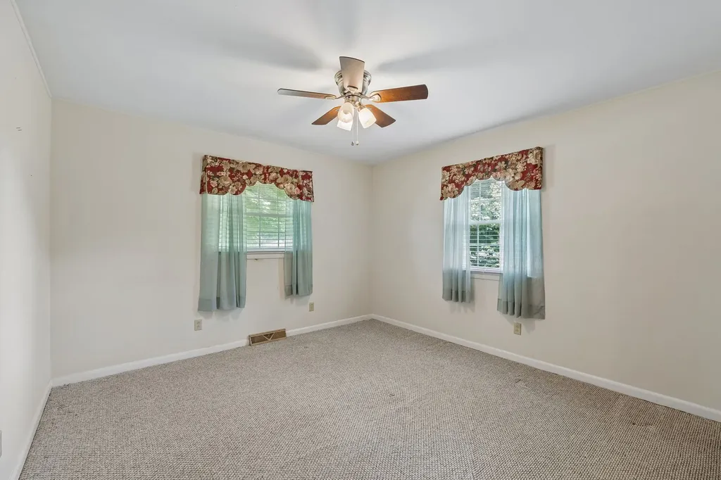 708 Hickory Street Centerville TN 37033