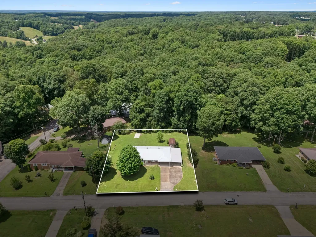 708 Hickory Street Centerville TN 37033