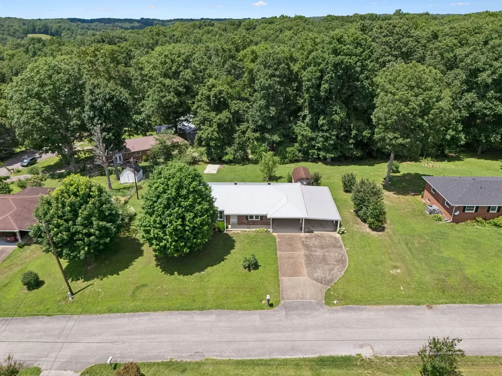 708 Hickory Street Centerville TN 37033