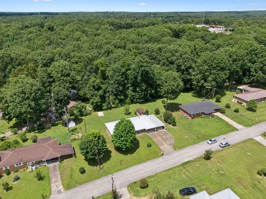 708 Hickory Street Centerville TN 37033