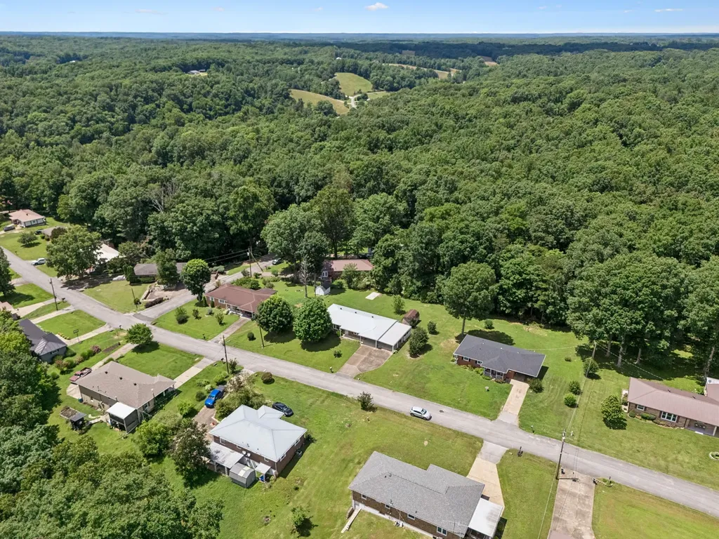 708 Hickory Street Centerville TN 37033