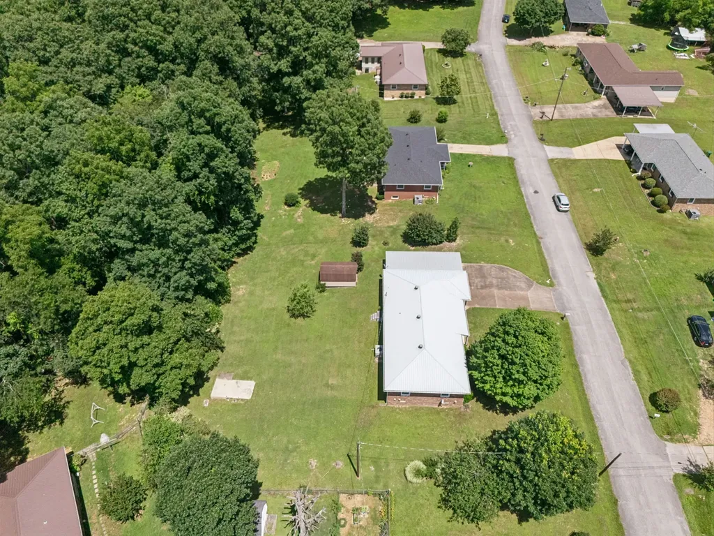 708 Hickory Street Centerville TN 37033