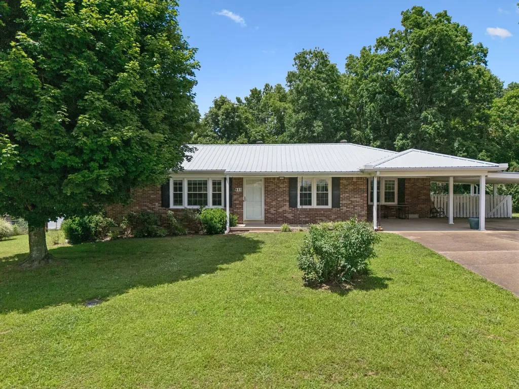 708 Hickory Street Centerville TN 37033