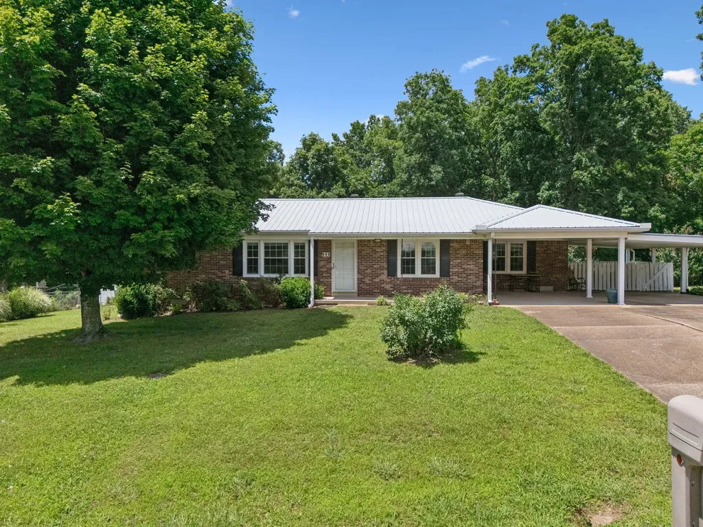 708 Hickory Street Centerville TN 37033