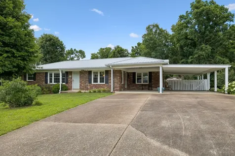 708 Hickory Street Centerville TN 37033