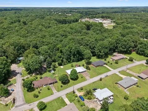 708 Hickory Street Centerville TN 37033