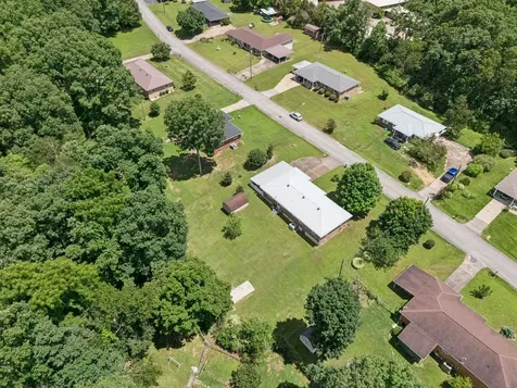 708 Hickory Street Centerville TN 37033