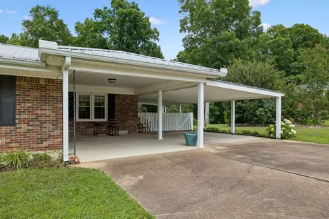 708 Hickory Street Centerville TN 37033