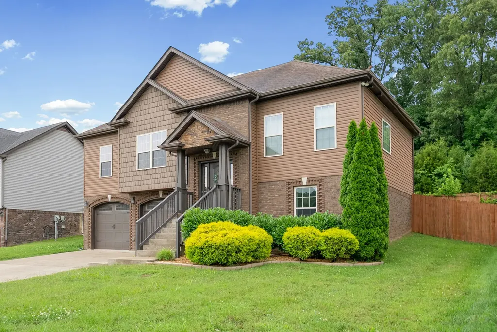 1284 Viewmont Drive Clarksville TN 37040