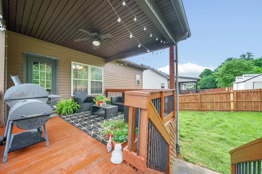 1284 Viewmont Drive Clarksville TN 37040