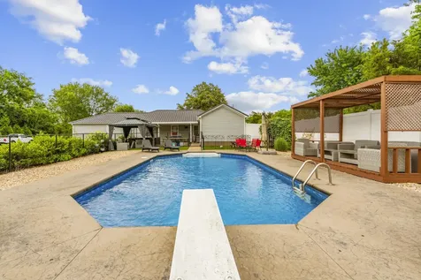 249 Walnut Grove Road Christiana TN 37037