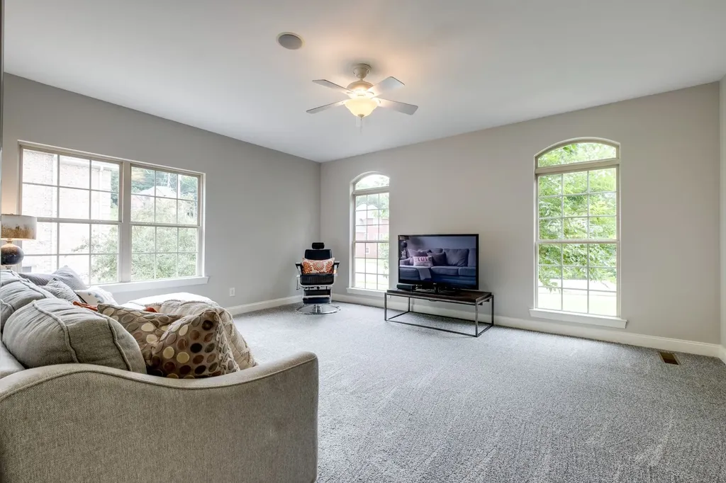 127 Country Hills Drive Hendersonville TN 37075