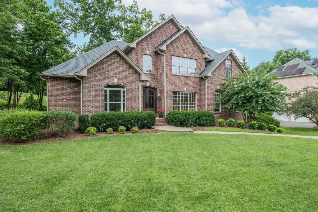 127 Country Hills Drive Hendersonville TN 37075