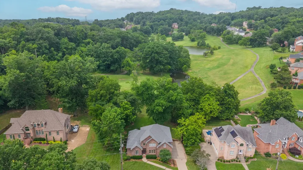 127 Country Hills Drive Hendersonville TN 37075