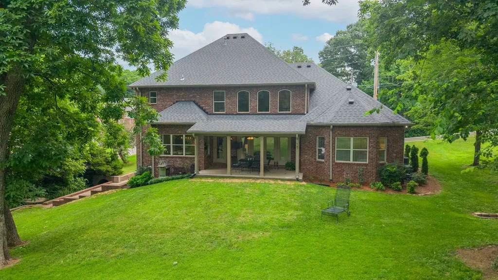 127 Country Hills Drive Hendersonville TN 37075