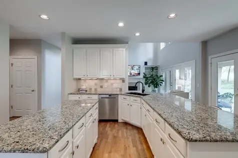 127 Country Hills Drive Hendersonville TN 37075