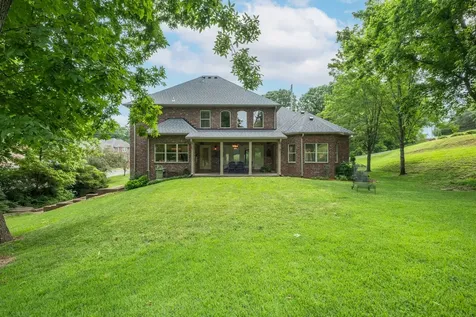 127 Country Hills Drive Hendersonville TN 37075