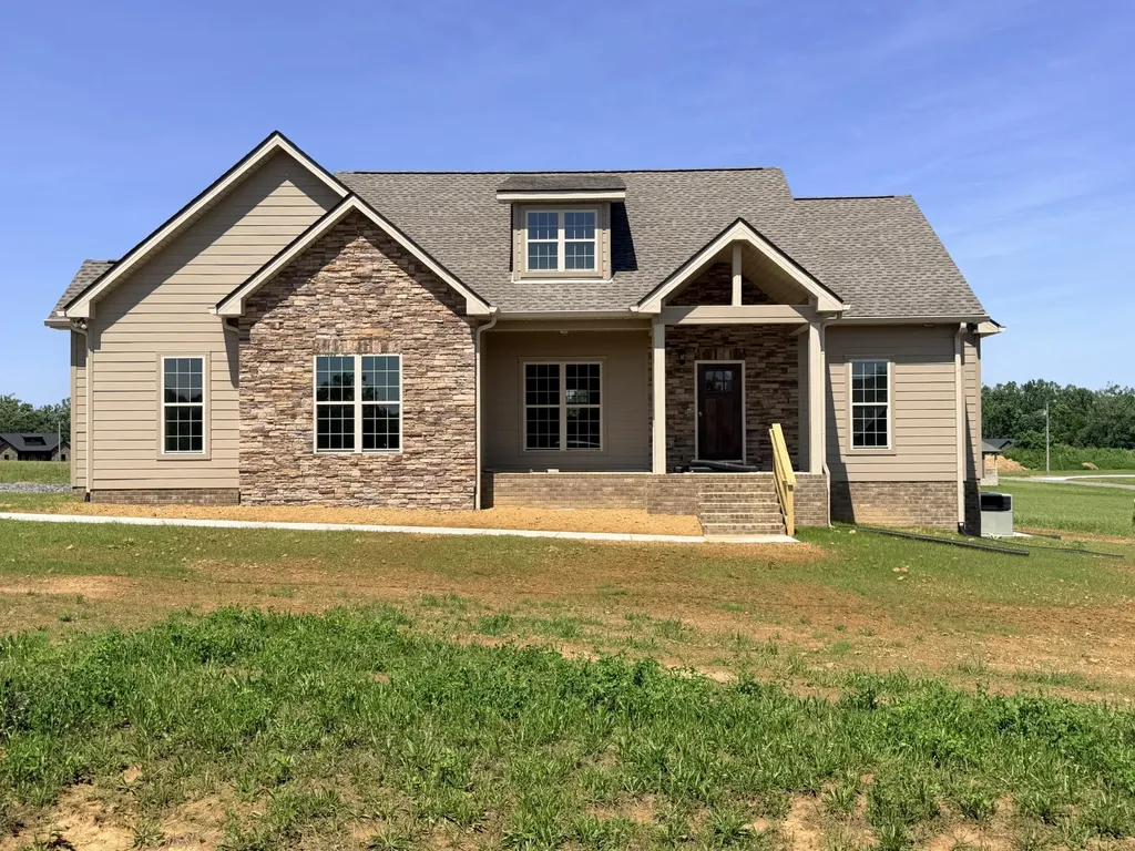 245 Makinley Drive Lafayette TN 37083