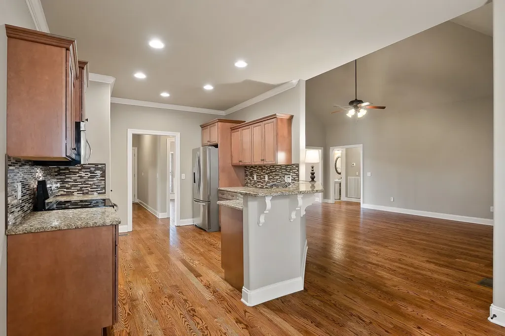 139 Chestnut Oak Avenue Smithville TN 37166