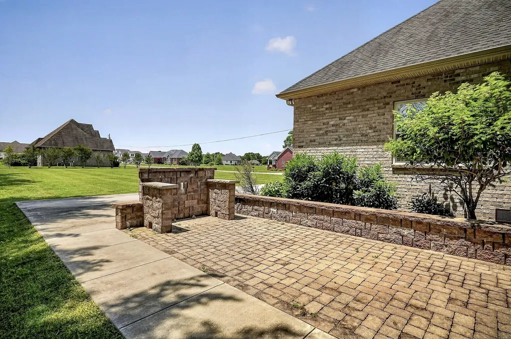 139 Chestnut Oak Avenue Smithville TN 37166