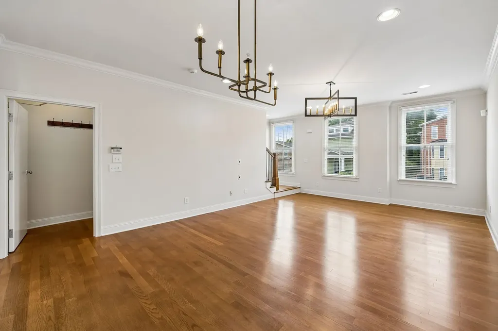 2110 Acklen Avenue Nashville TN 37212