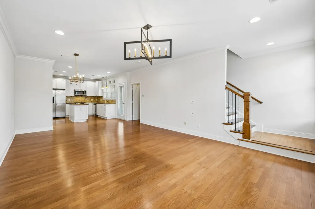 2110 Acklen Avenue Nashville TN 37212