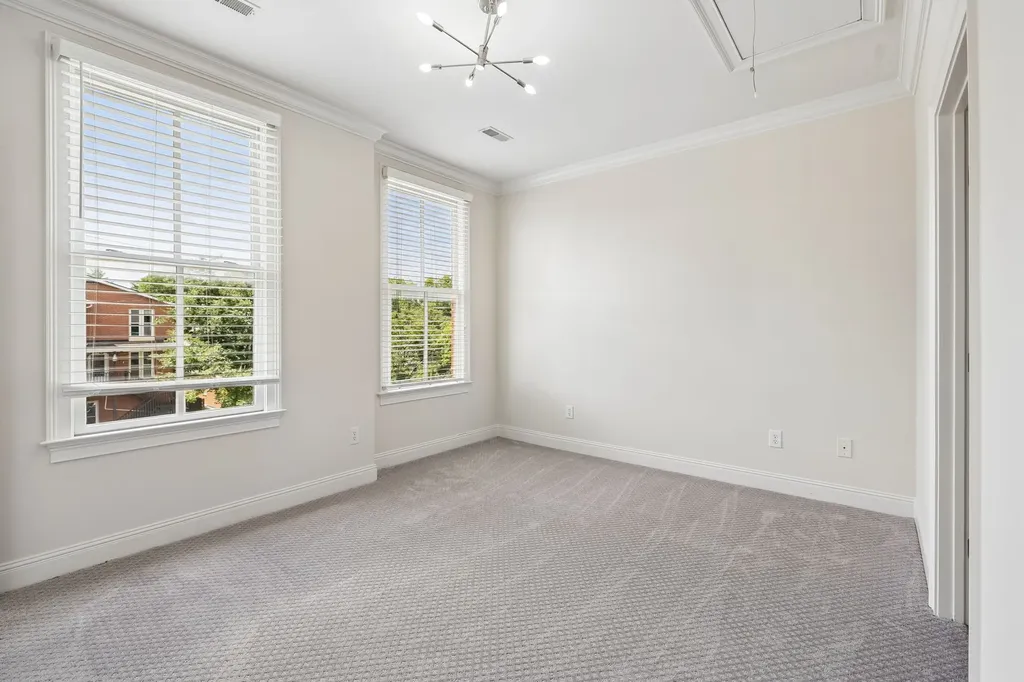 2110 Acklen Avenue Nashville TN 37212