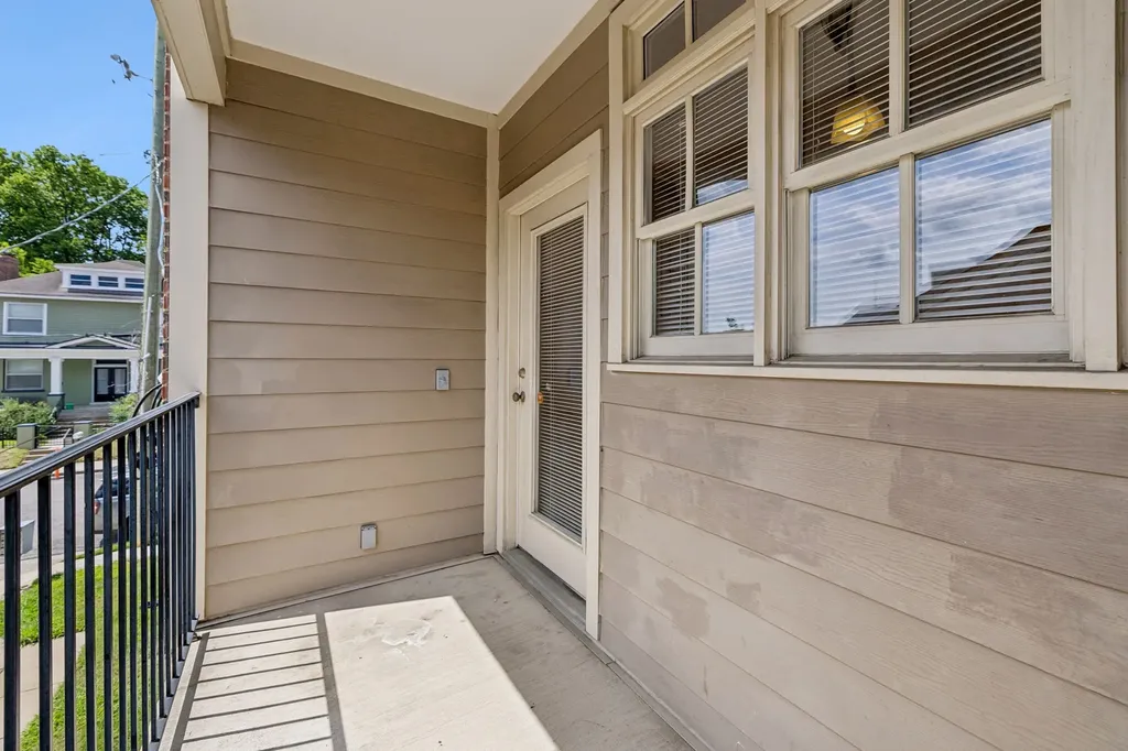 2110 Acklen Avenue Nashville TN 37212