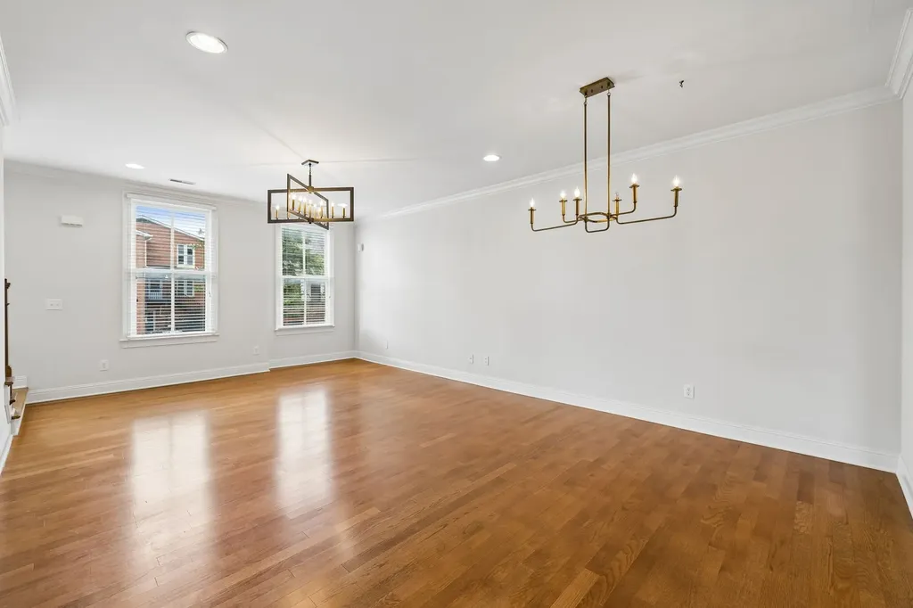 2110 Acklen Avenue Nashville TN 37212