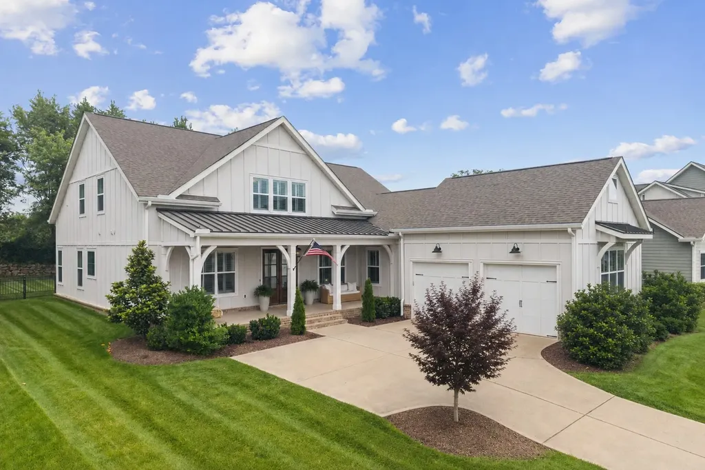 994 Spruce Ridge Lane Spring Hill TN 37174