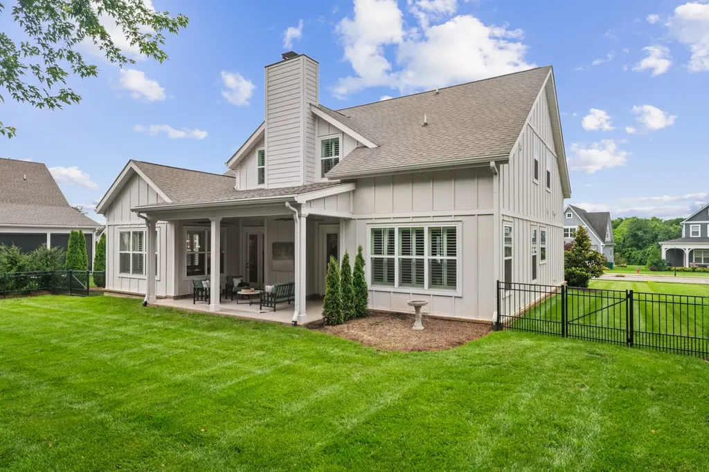 994 Spruce Ridge Lane Spring Hill TN 37174
