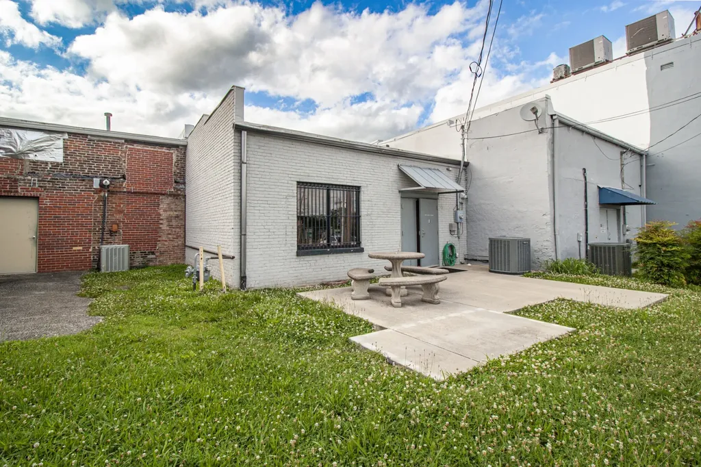 109 W Lincoln Street Tullahoma TN 37388