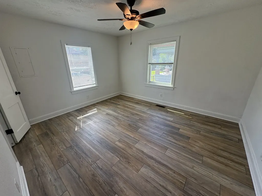 1909 10th Ave, N Nashville TN 37208